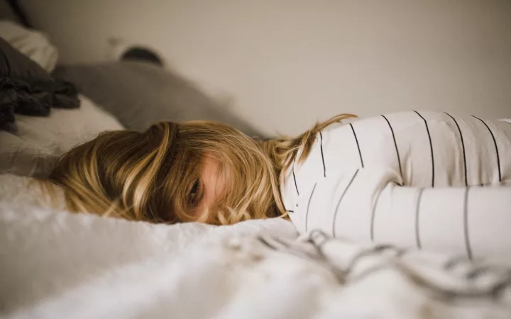 Comment améliorer son sommeil avant et après l'accouchement